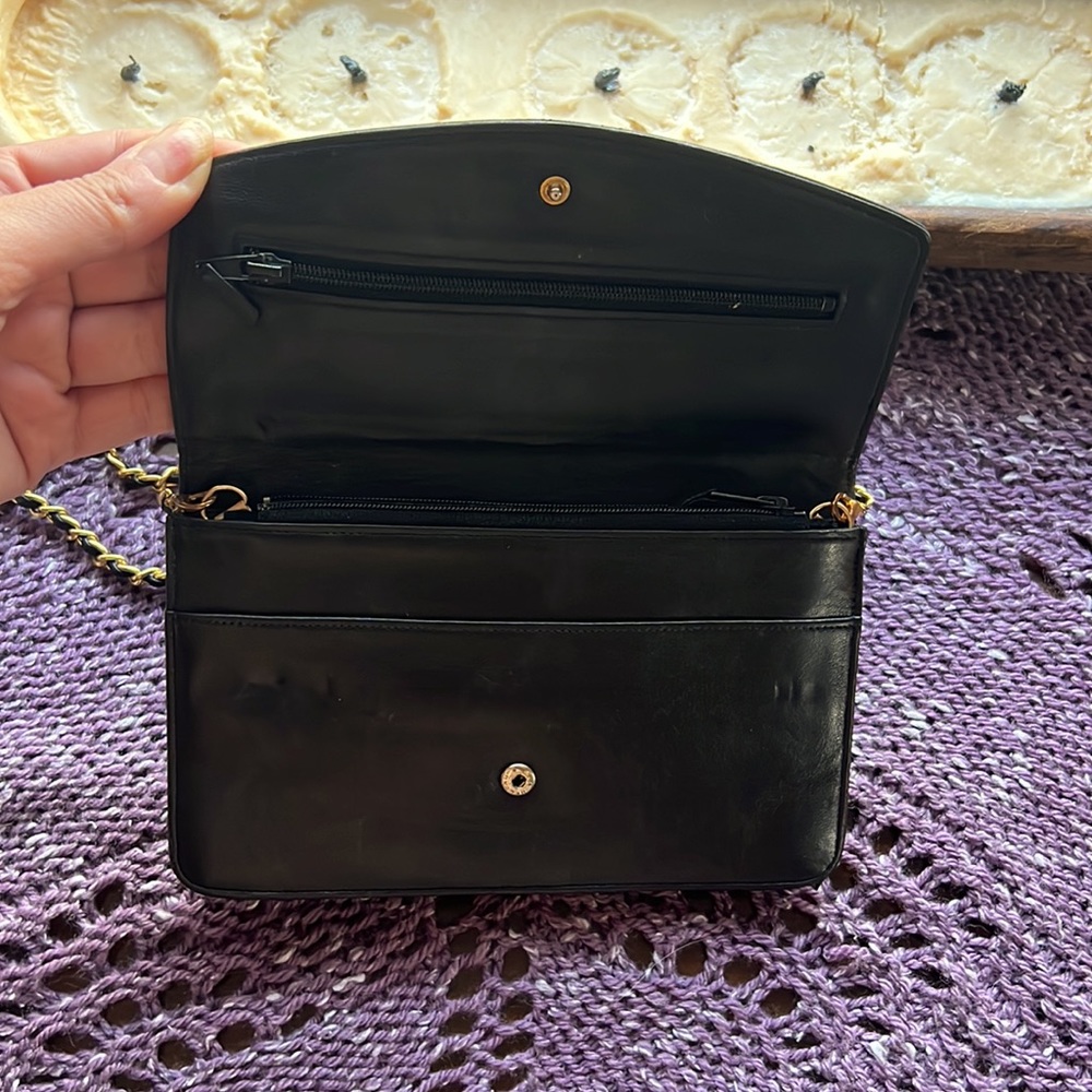 Chanel Caviar WOC vintage lambskin crossbody purse with gold chain. - Picture 12 of 14